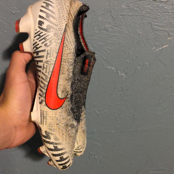 Neymar nikes - Picture 2 of 4